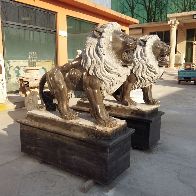 Hand Carved Marble Black Lion Statue in Pair for Gate and Outdoor Decor