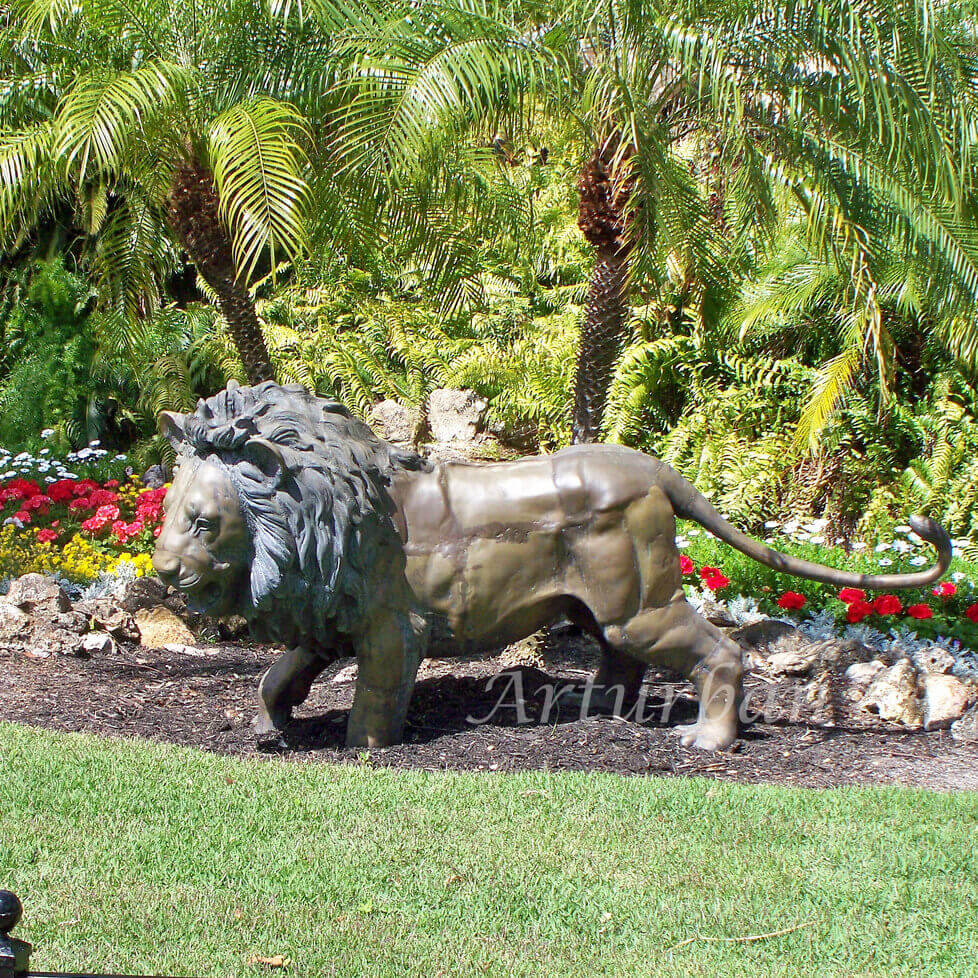 Lion Garden Statues