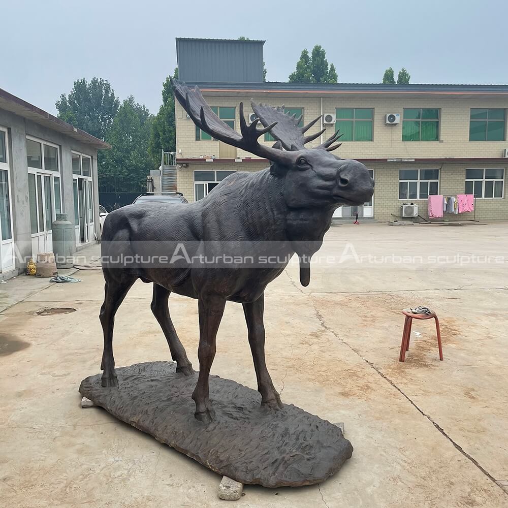 moose statue