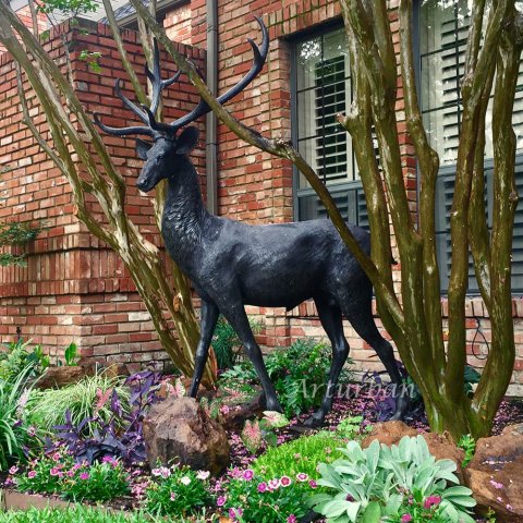 Bronze Deer Lawn Ornaments for Garden Outdoor Decoration