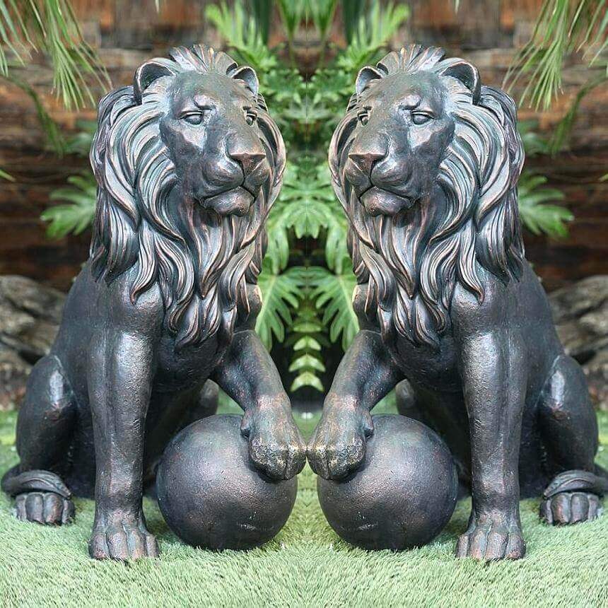 Lion Statue Pair