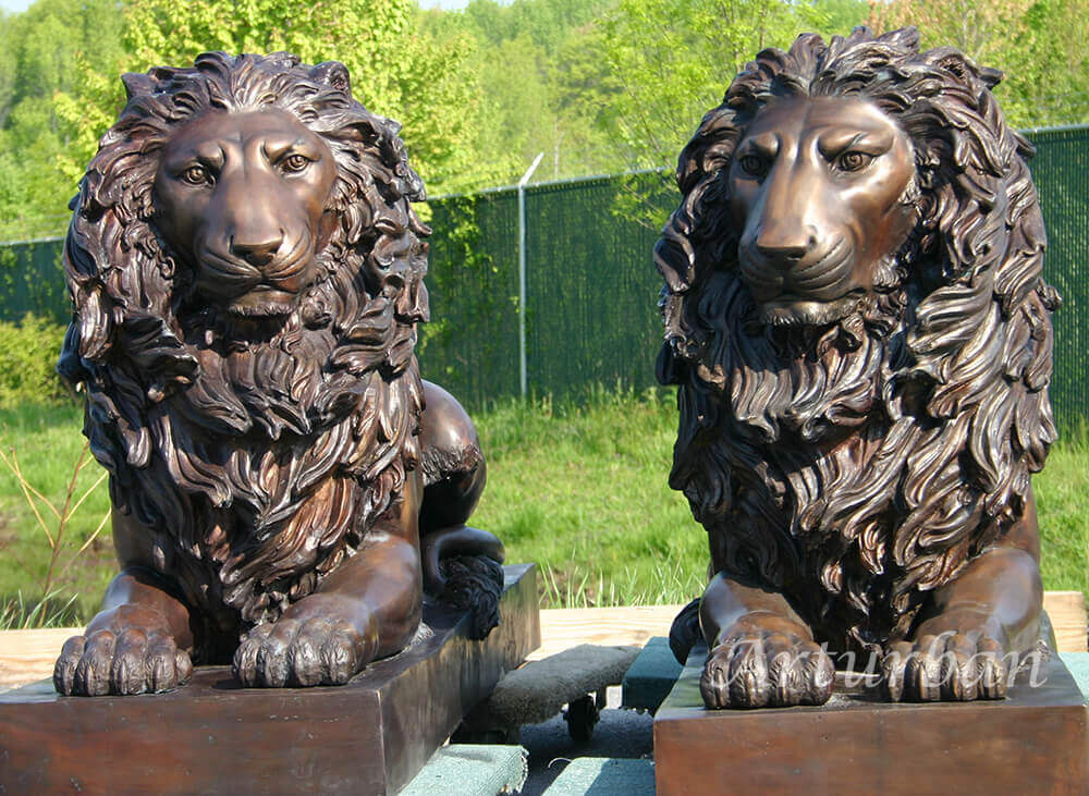 Lion statue for house