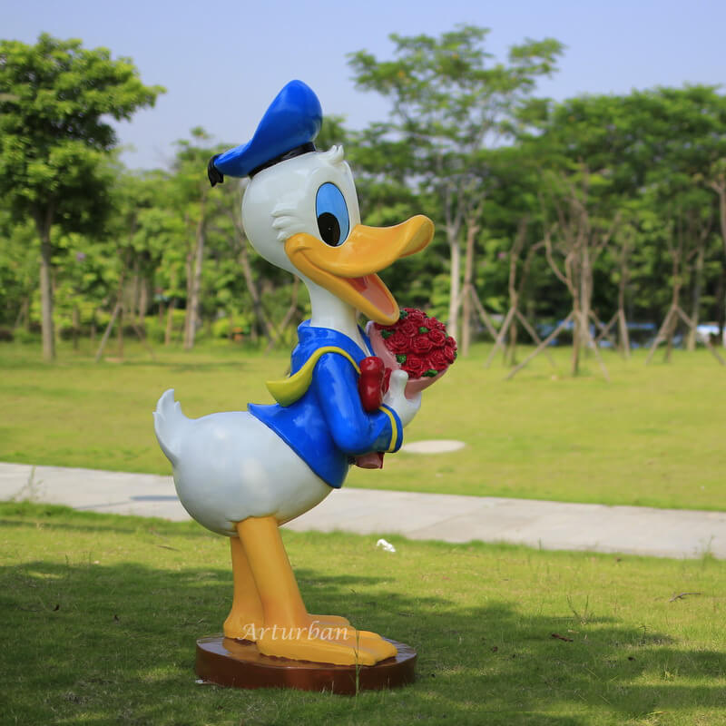 donald duck statue