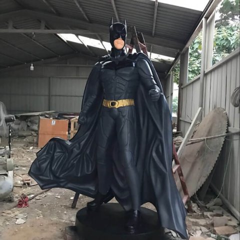 batman statue