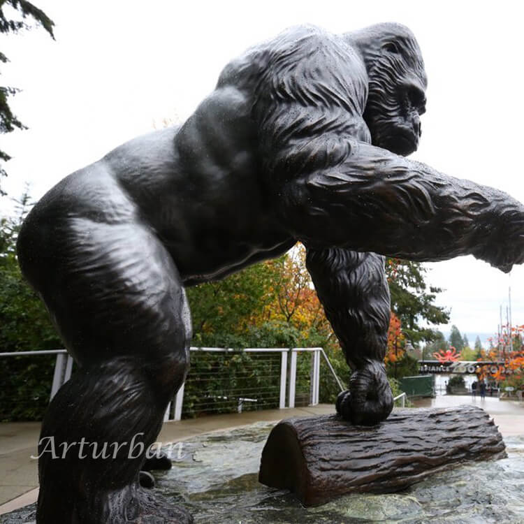 Large Bronze Gorilla Statue for Garden Decoration