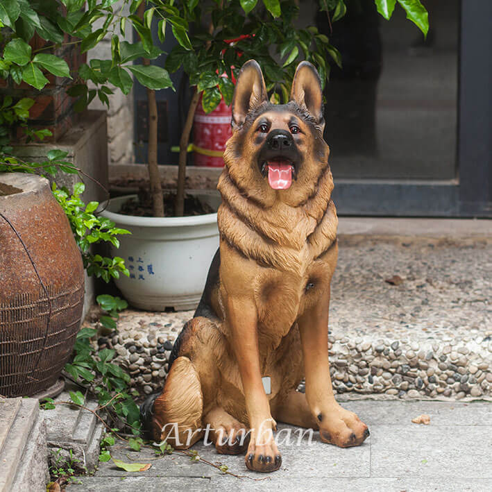 Life Size Fiberglass German Shepherd Statue for Yard Garden Decoration