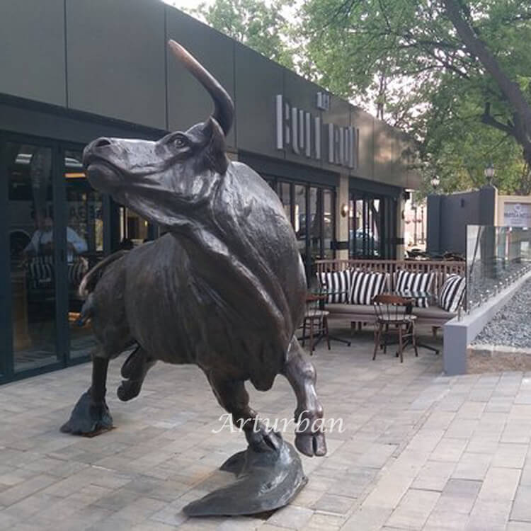 big bull statue