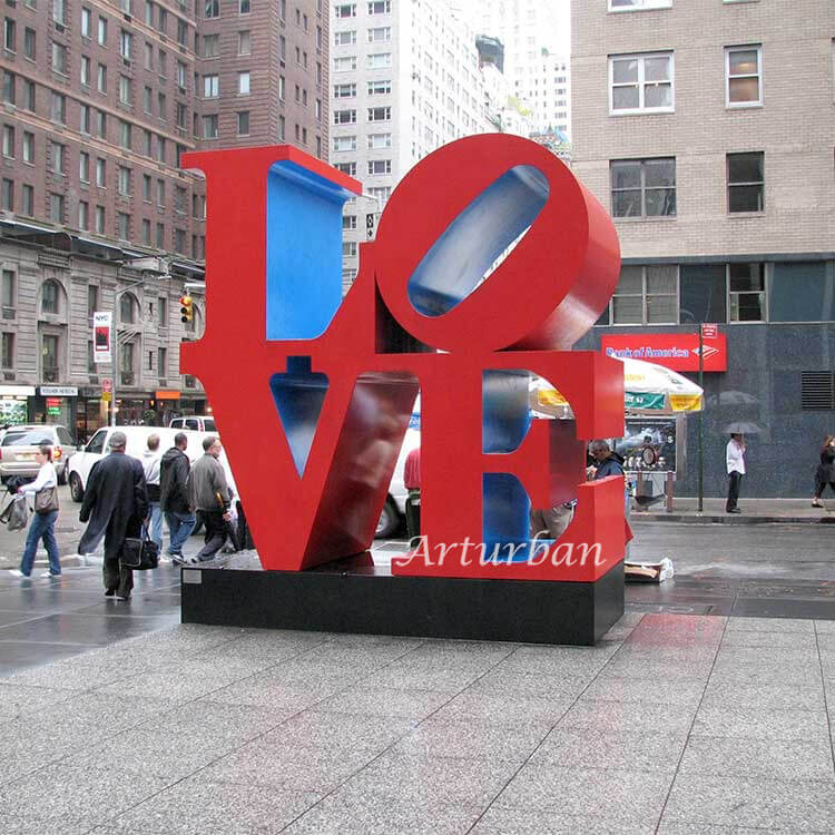 love statue