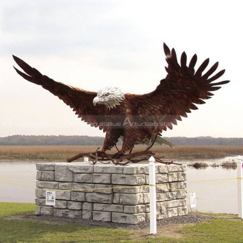 outdoor eagle sculptures