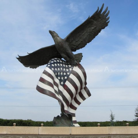 american eagle sculpture