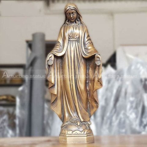 mary mother of jesus statue