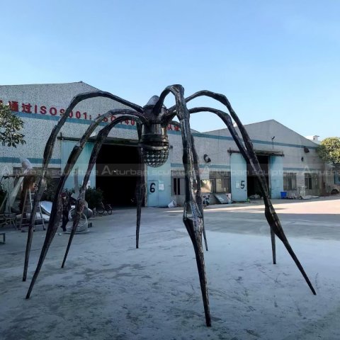 large spider sculpture