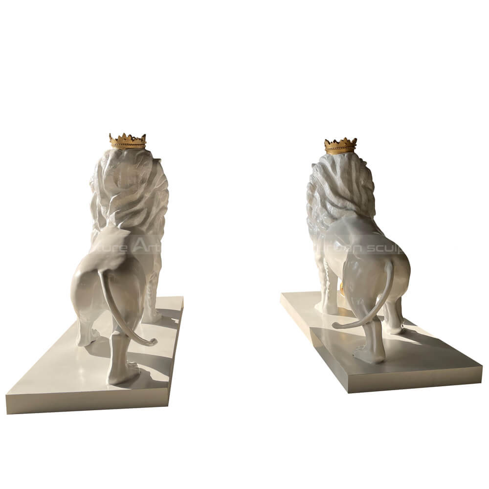 Crown Lion Statue 