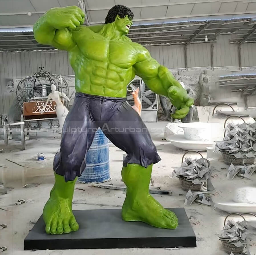 statue of hulk