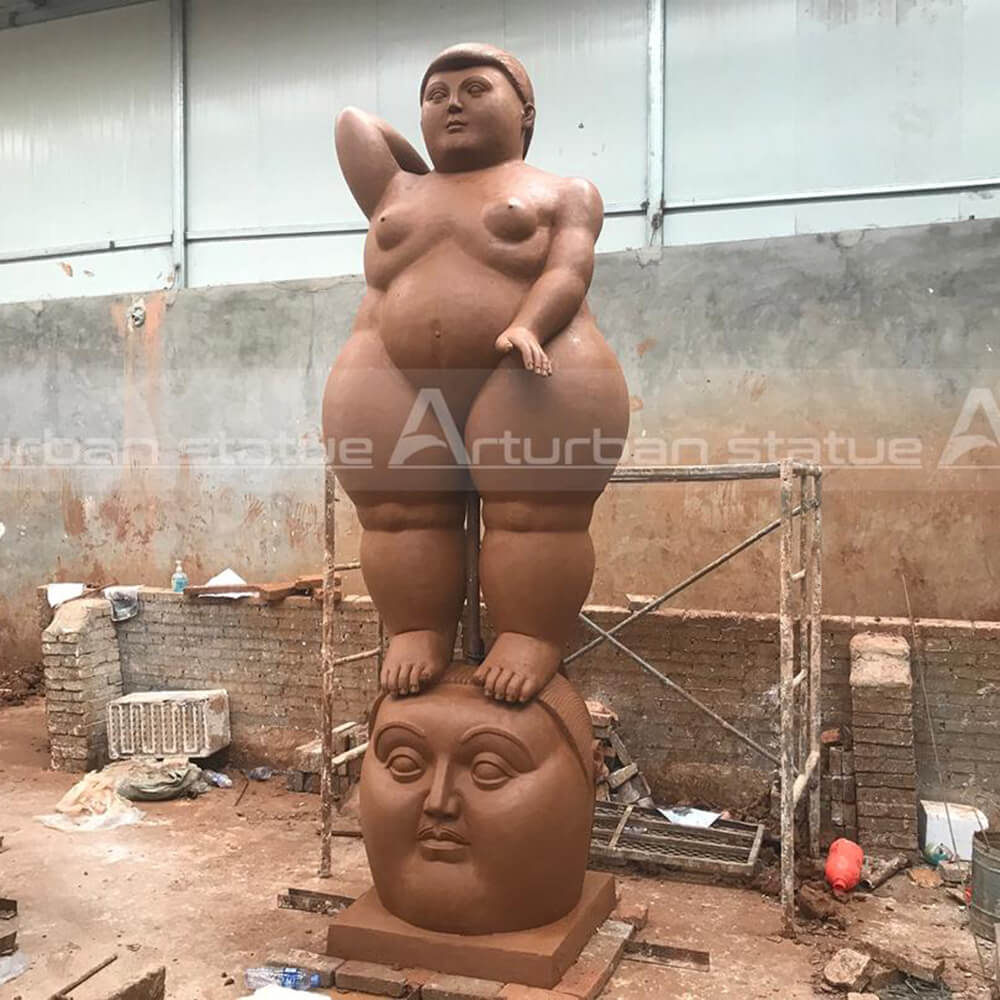 clay molf of fat female statue