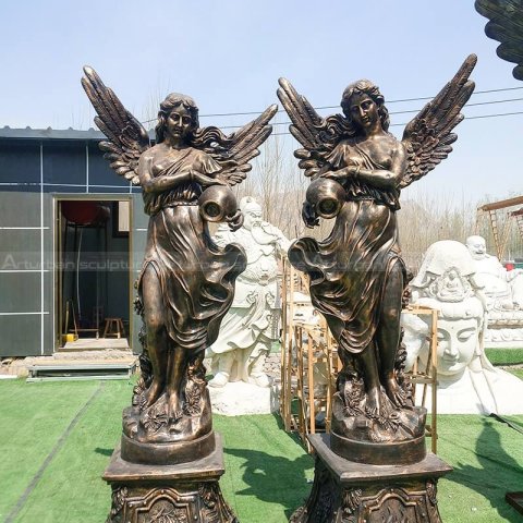 angel with wings statue