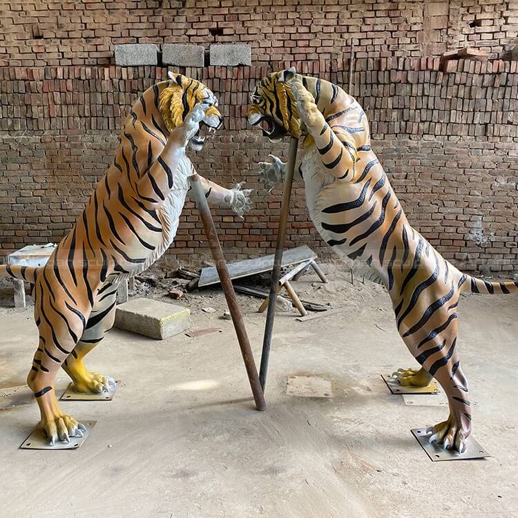 two tiger statue outdoor