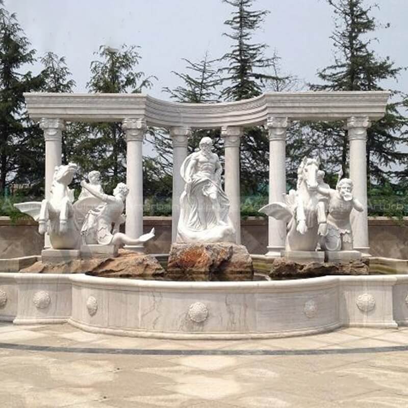trevi fountain sculptures