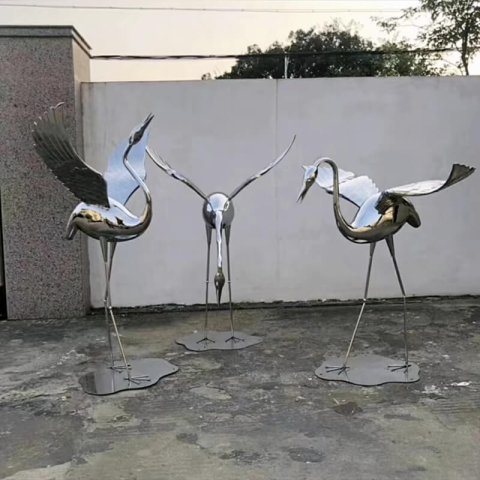 metal crane garden ornament