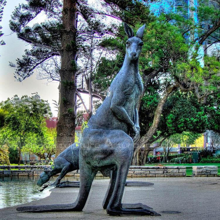 kangaroo garden sculpture