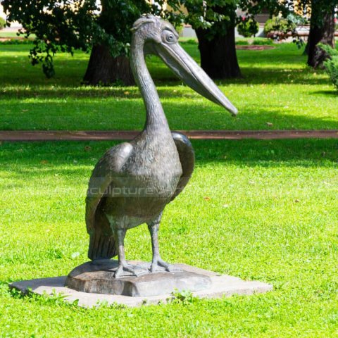pelican garden statue
