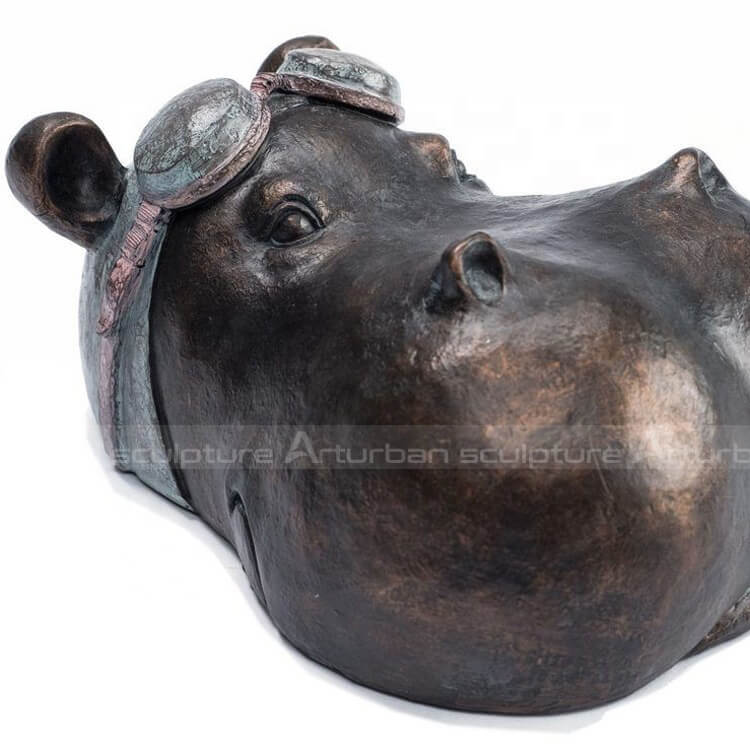 hippo bust