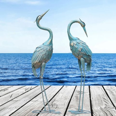 garden crane statues