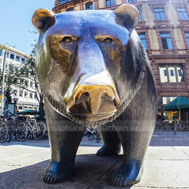 bear bronze statue