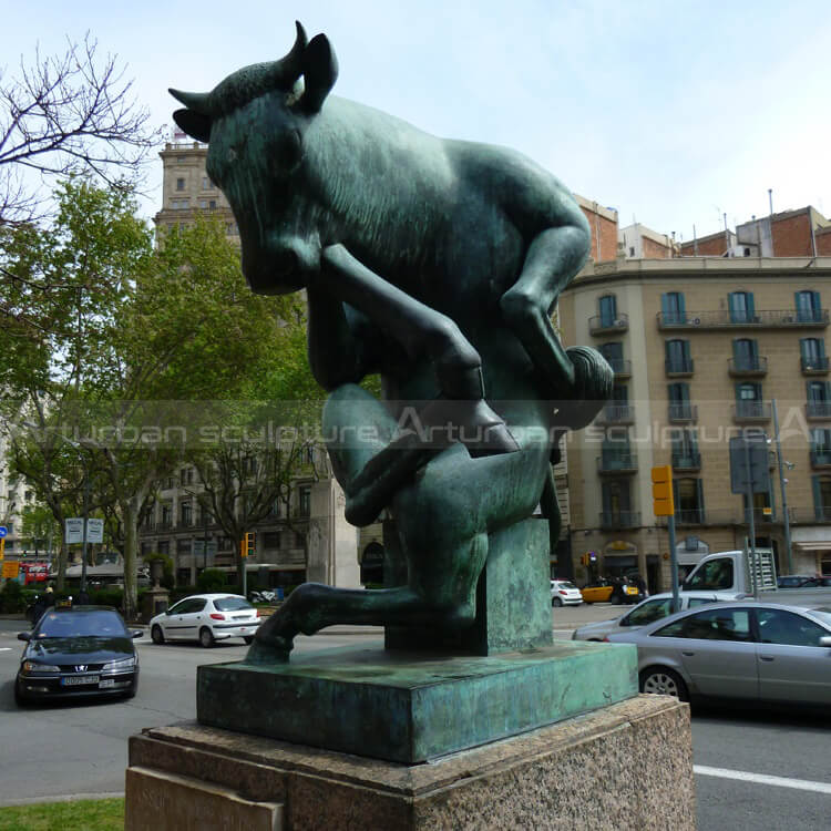 sitting bull statue