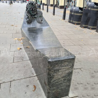 oscar wilde memorial sculpture