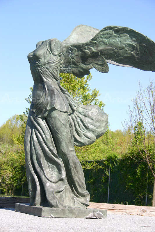 headless statue with wings