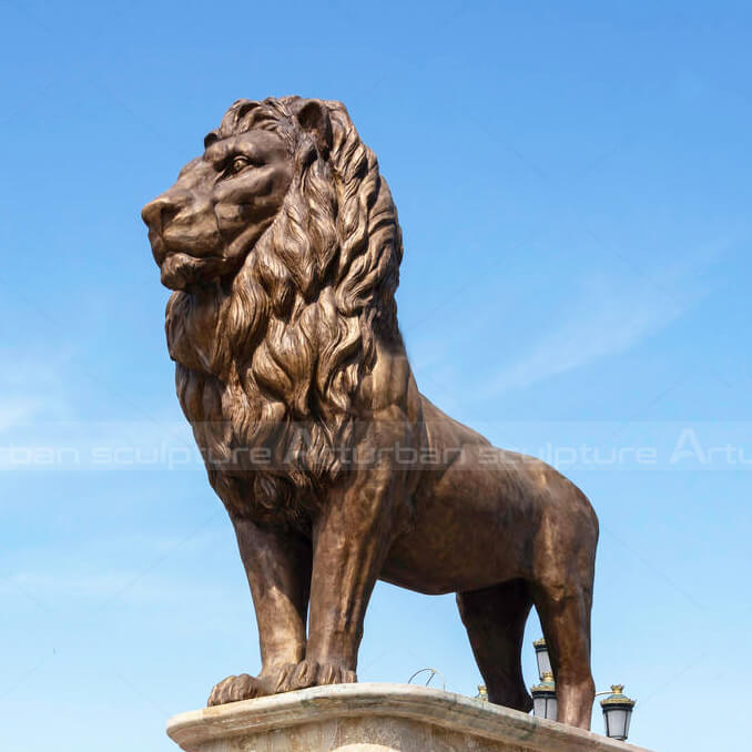 giant lion statue