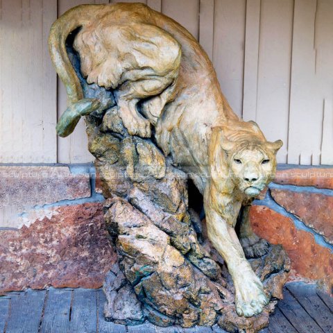 mountain lion sculpture