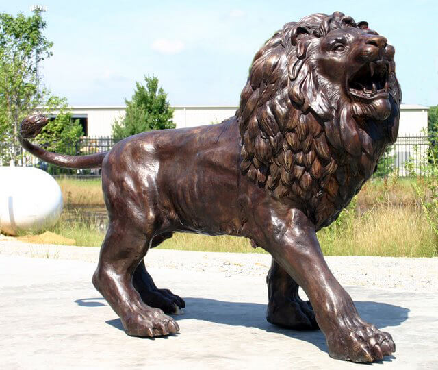lion lawn statues