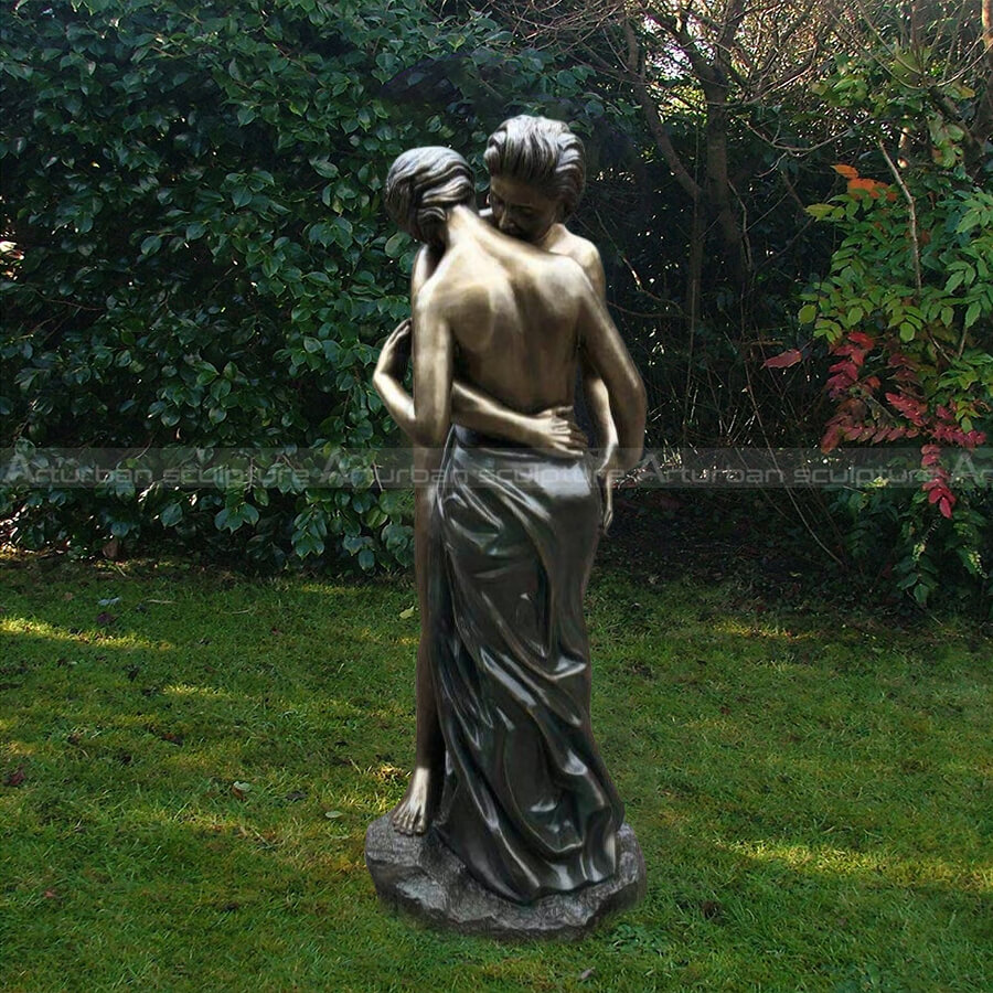 nude couple statue