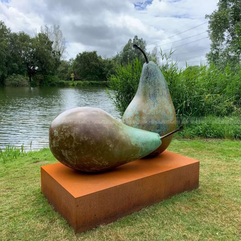 pear garden sculpture