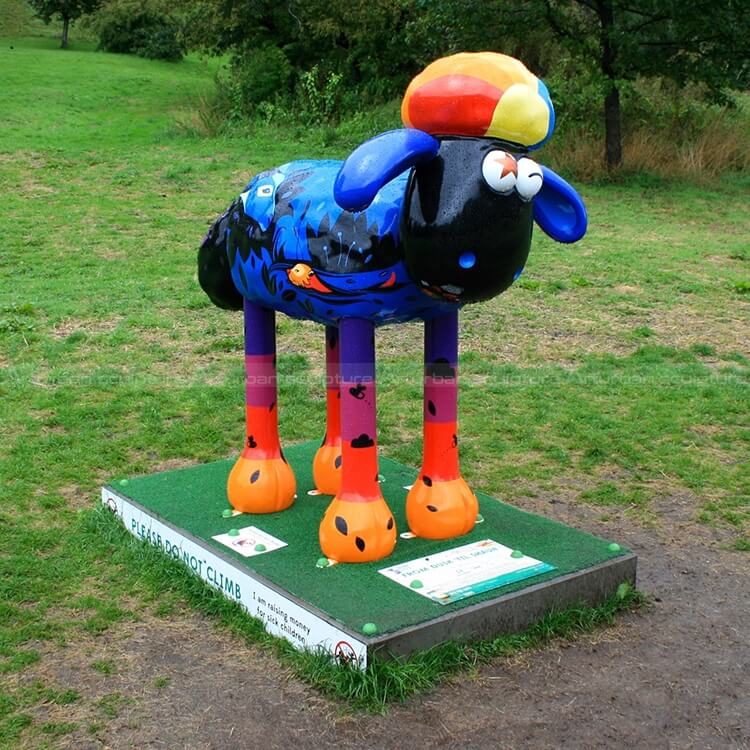 shaun the sheep sculpture