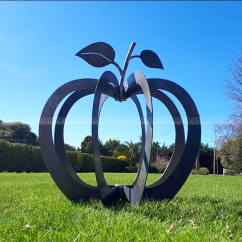 big apple statue