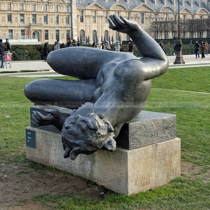nude woman statue