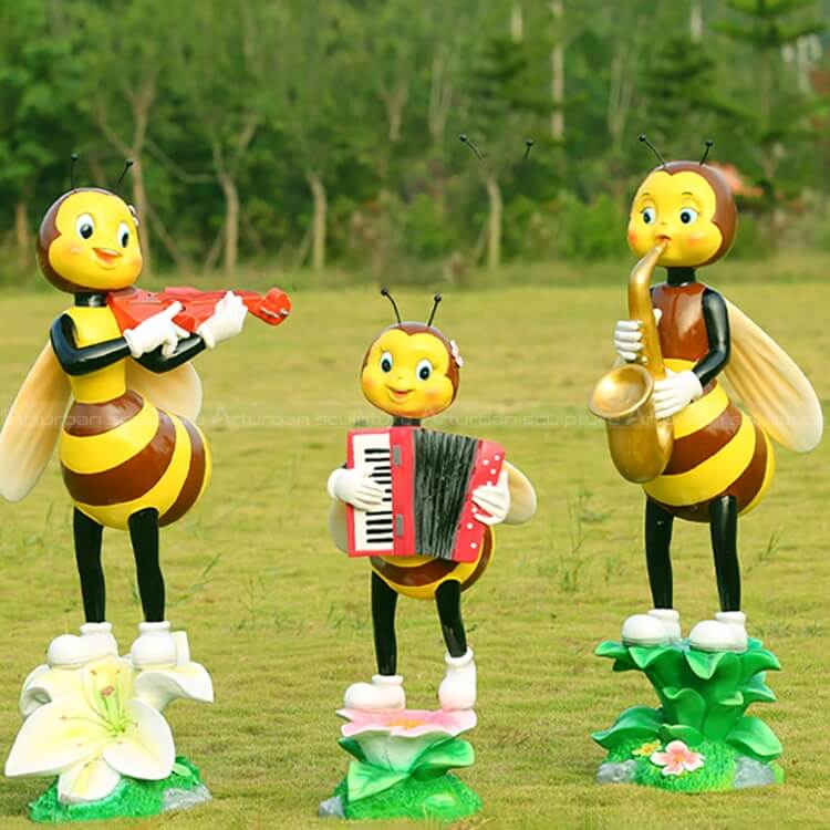 bee sculpture