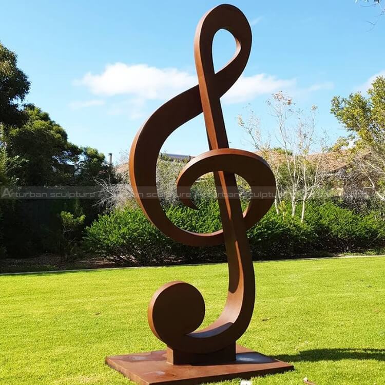 musical note sculpture