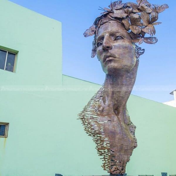 female face sculpture