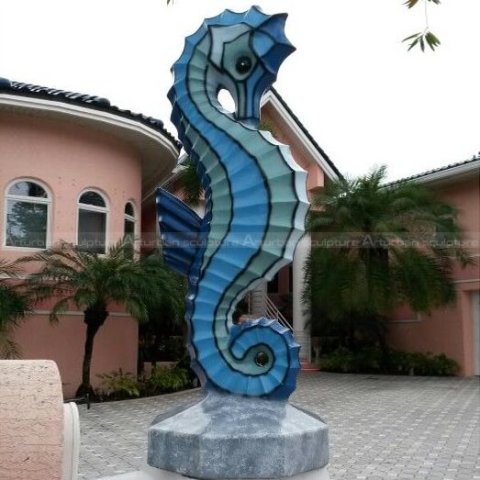 sea horse sculpture