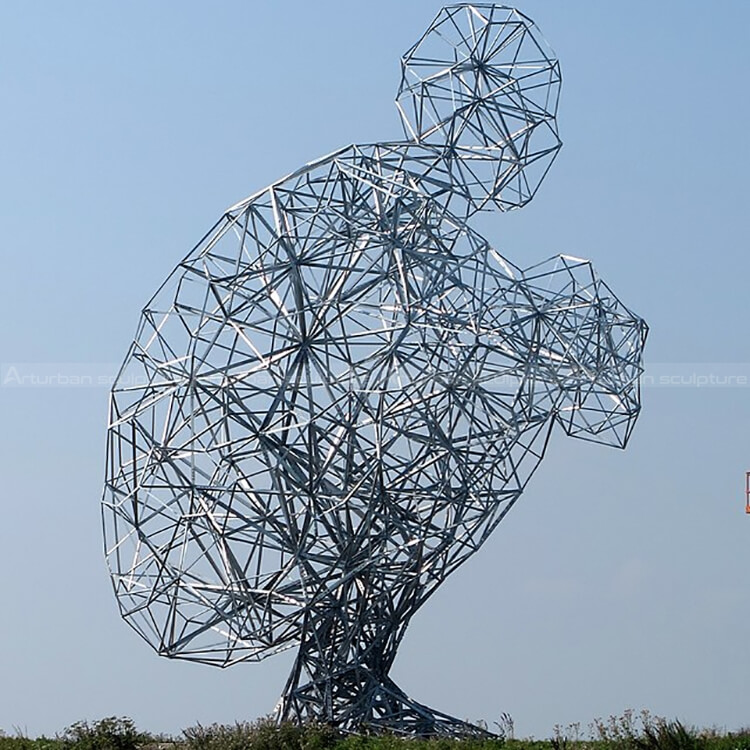 heart shaped sculpture