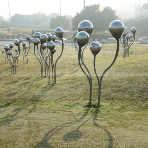 metal balloon sculpture