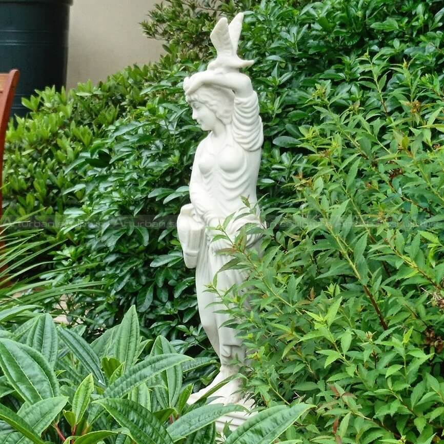 marble statue woman