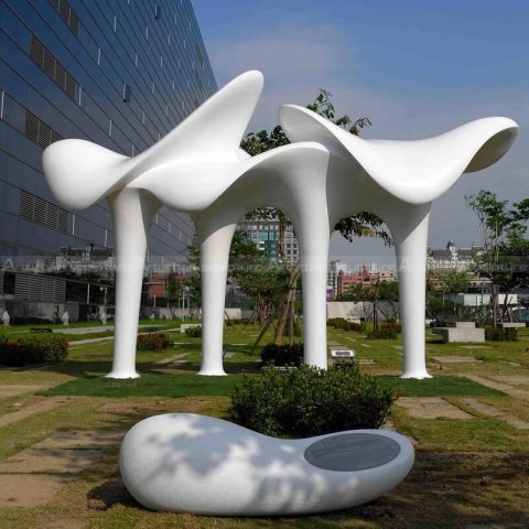 garden sculpture abstract