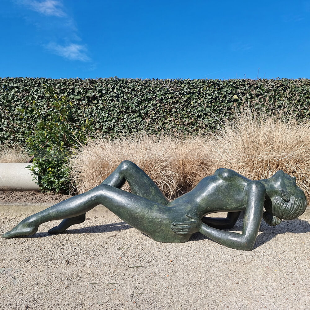 nude bronze statue