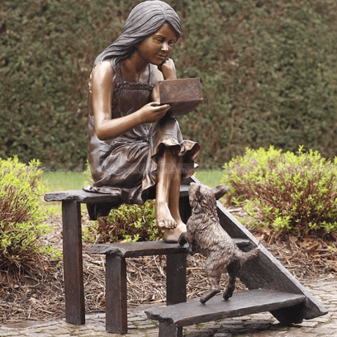 girl with a letter statue