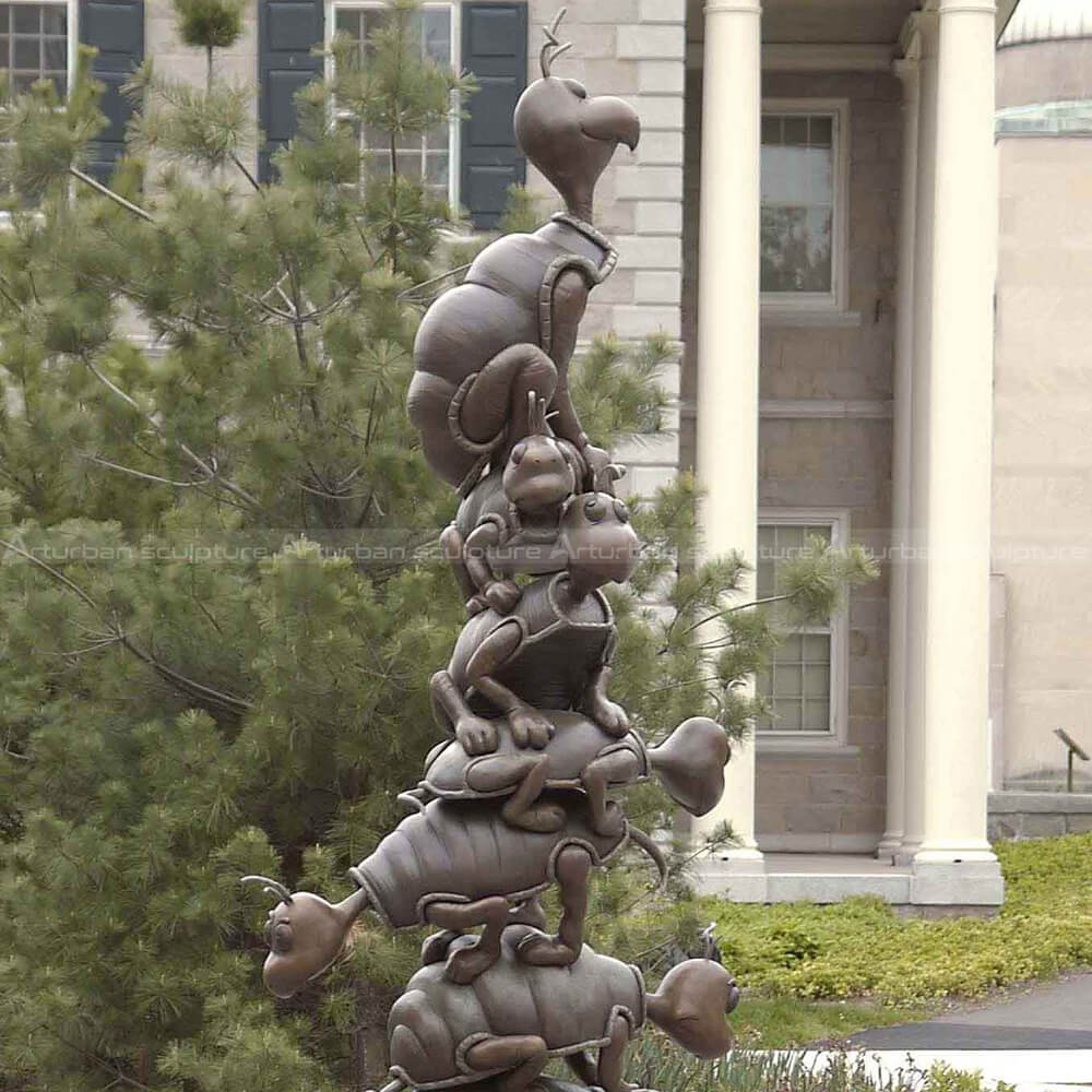 dr seuss turtle sculpture